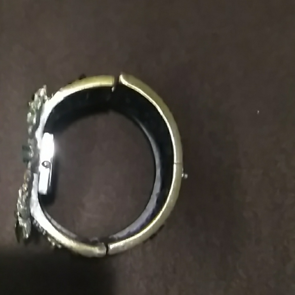 Watch - Picture 3 of 6